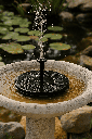 Fuente Solar Flotante Jardín Y Exteriores Los Gurises